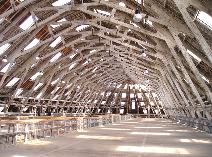 FORM FUNCTION ADRIANA SASSOON