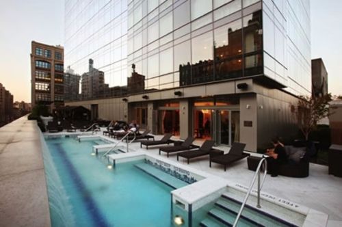 trump-soho-piscina