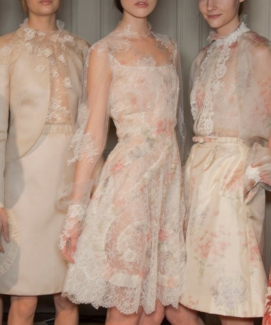 valentino spring lace haute couture valentino
