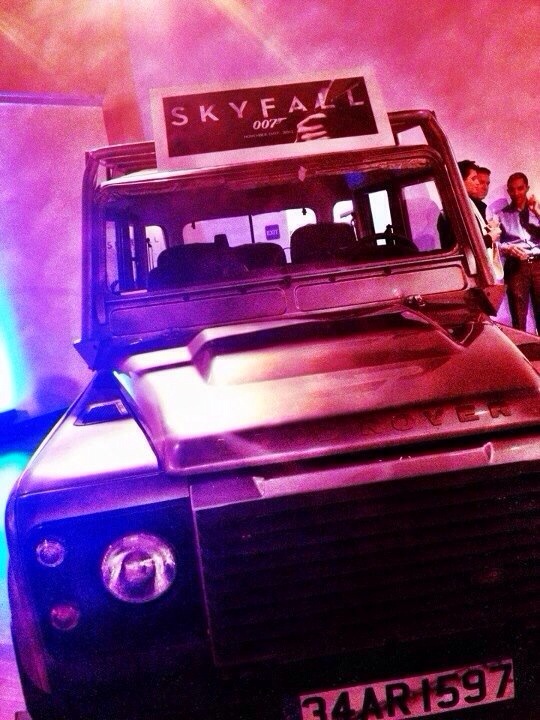  james bond land rover defender